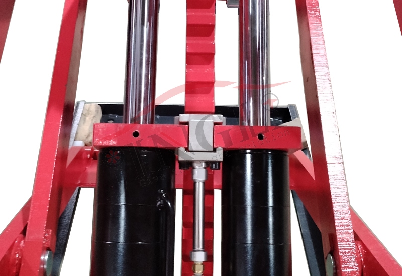 On-Ground Full-Rise Scissor Lift - JL300C-Four-Cylinder Lifting System