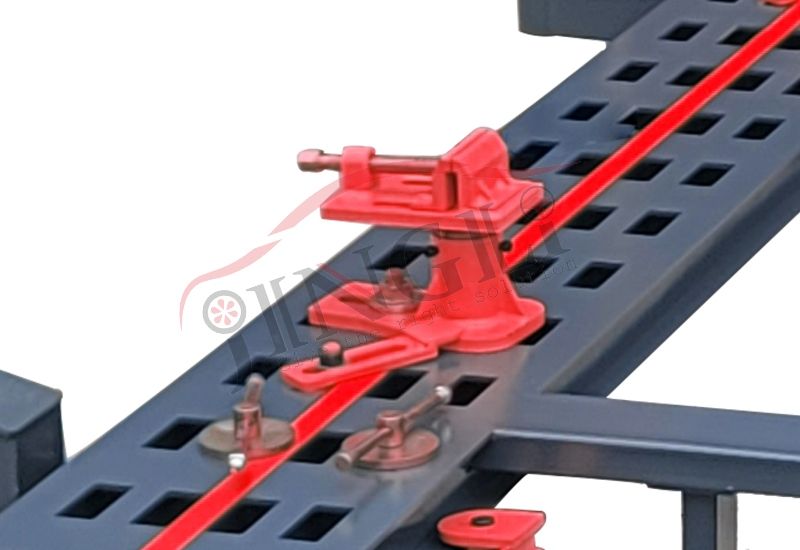 Adjustable Vehicle Clamping System (4)